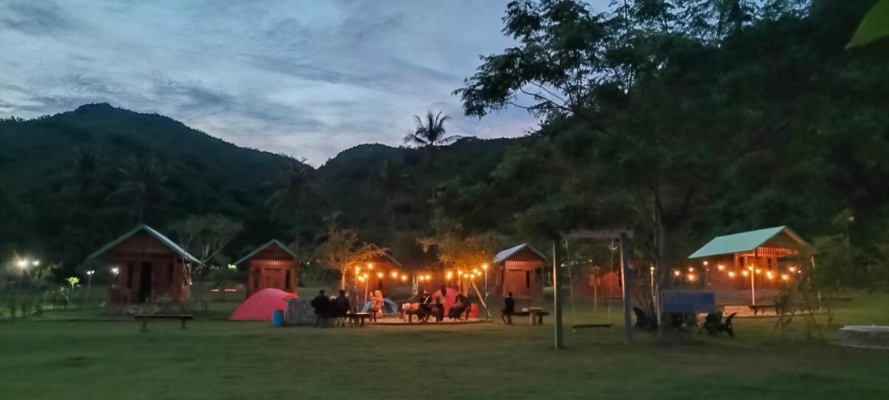 Beach Camp Lombok Villa Sekotong Exterior photo